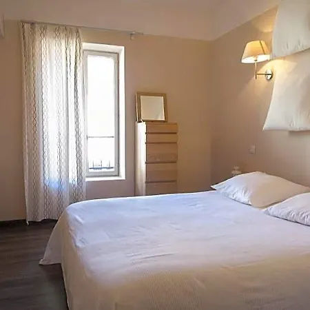 La Maison Vieille &
